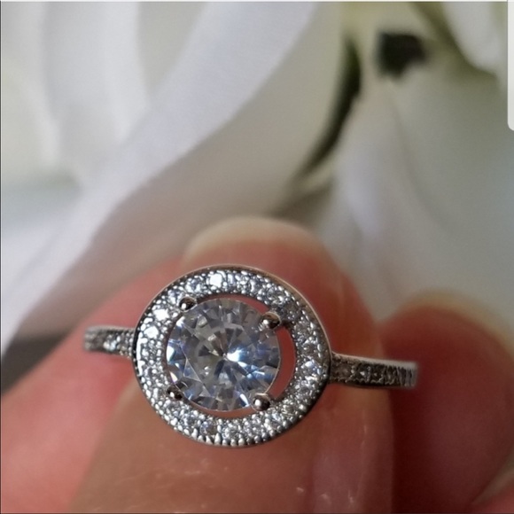 🎀Stunning diamond simulant - Picture 4 of 5